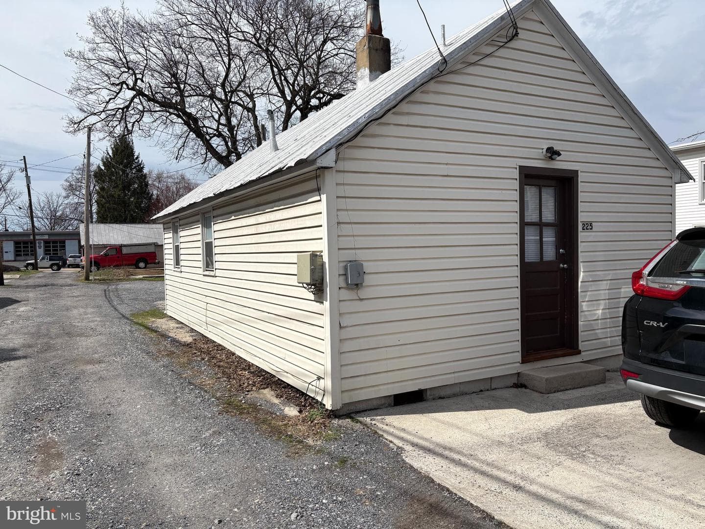 225 W Locust Street photo 32
