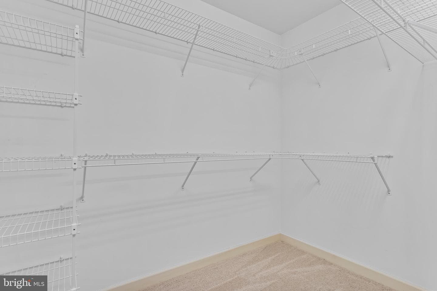 504 Bridgeview Drive photo 41