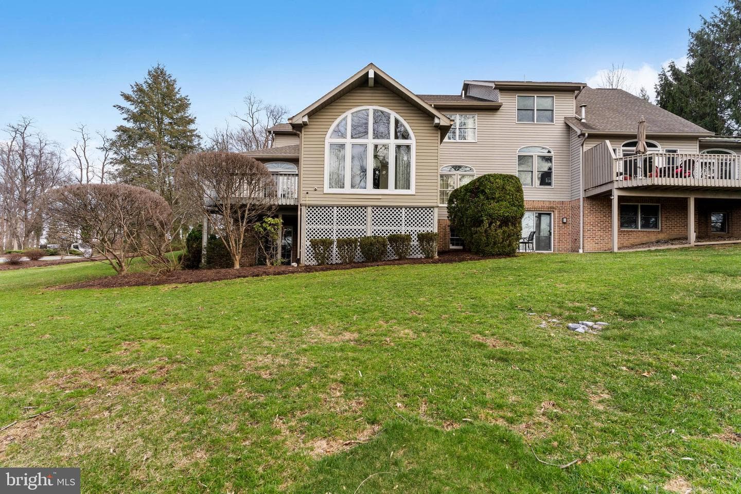 504 Bridgeview Drive photo 5