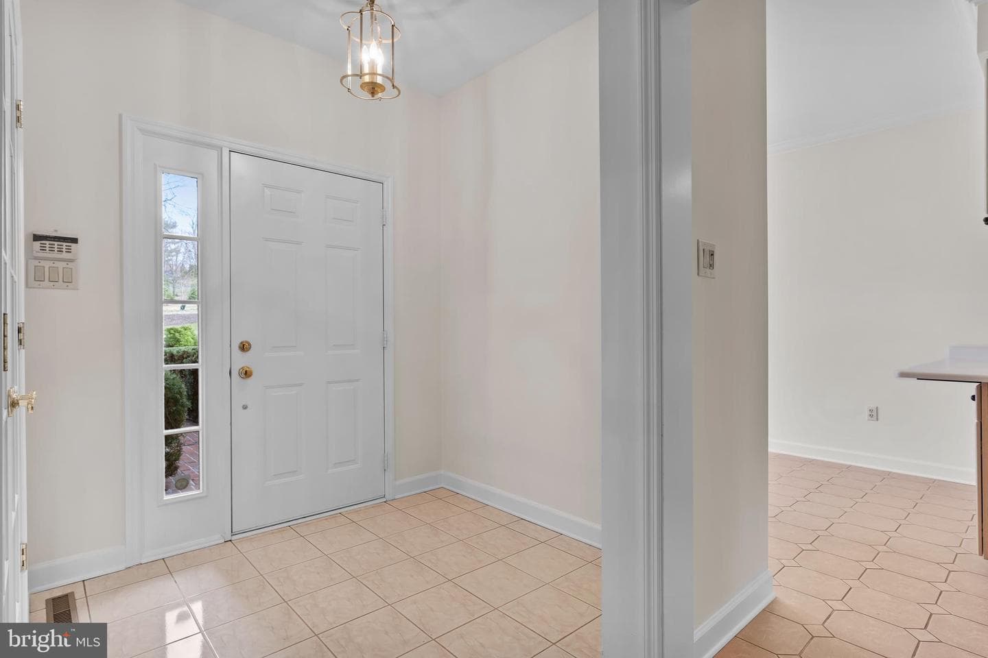 504 Bridgeview Drive photo 8