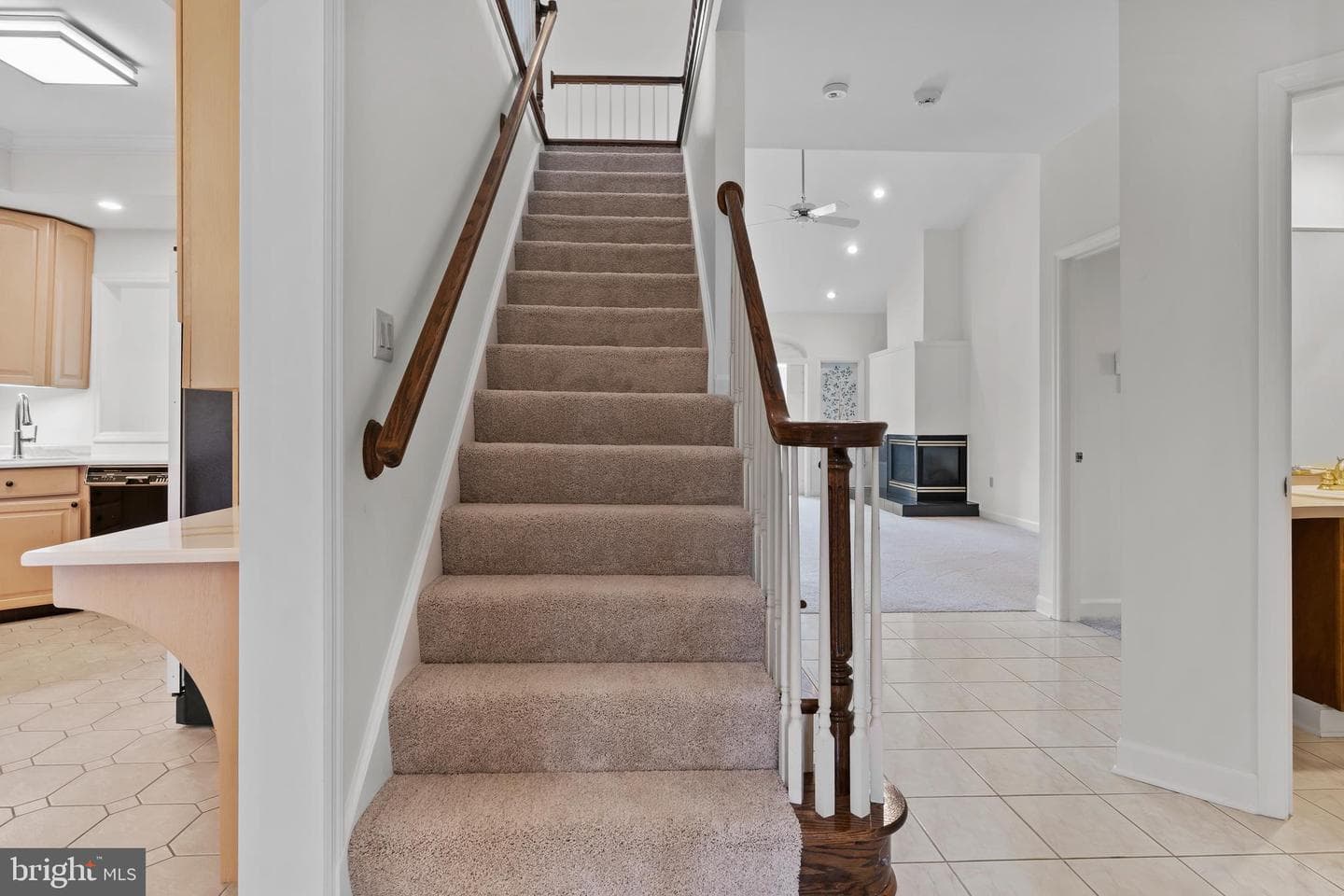 504 Bridgeview Drive photo 9