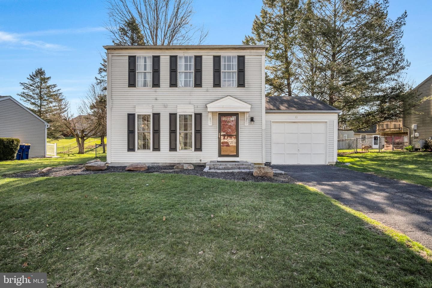 13 Lilac Drive photo 2