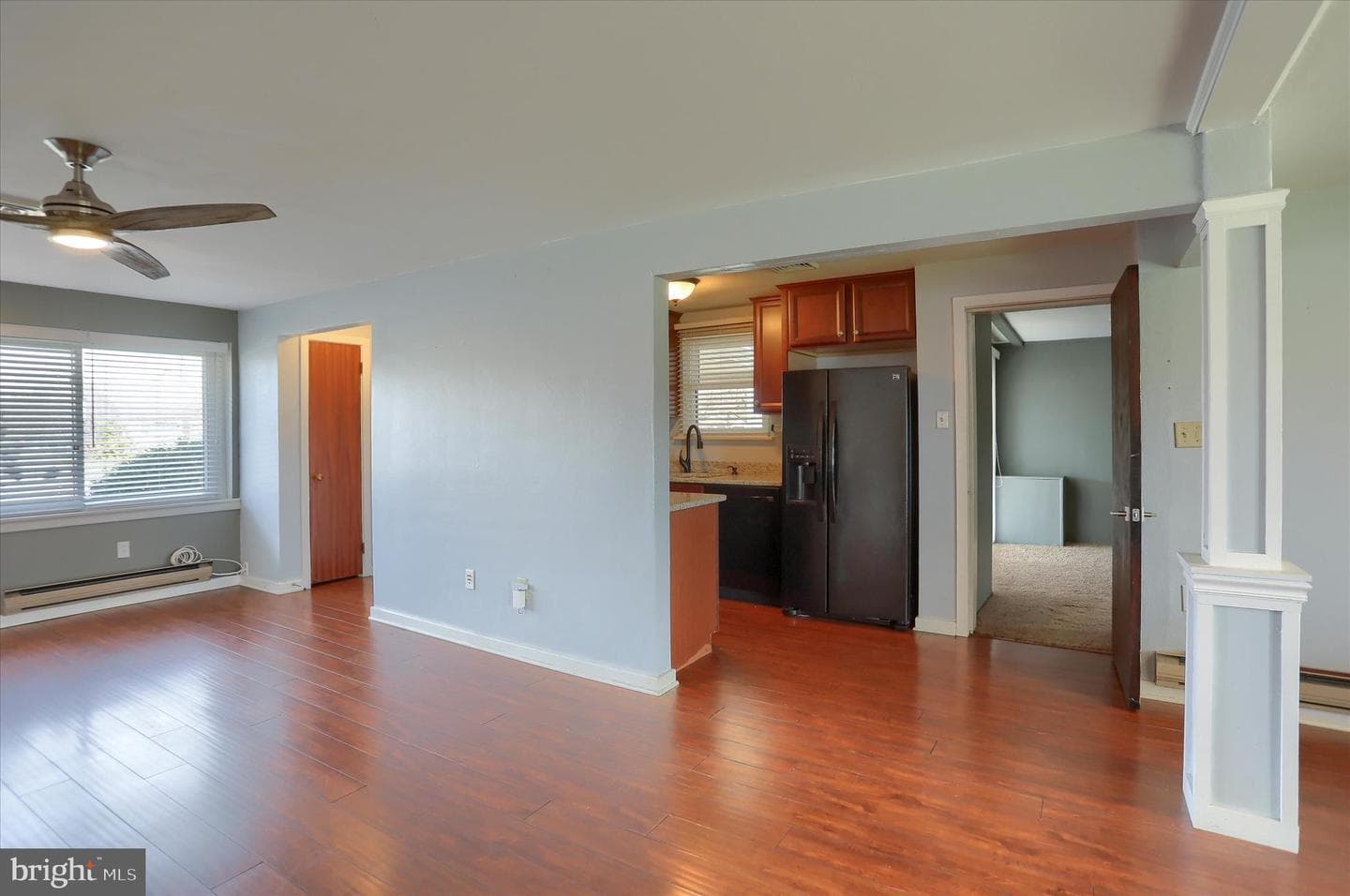 550 Walton Street photo 11