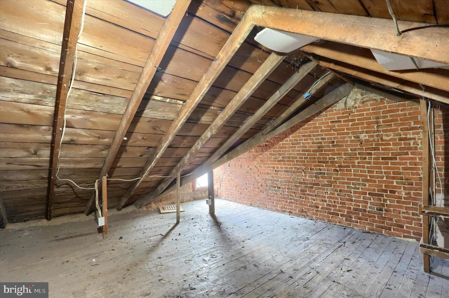 347 E Louther Street photo 24