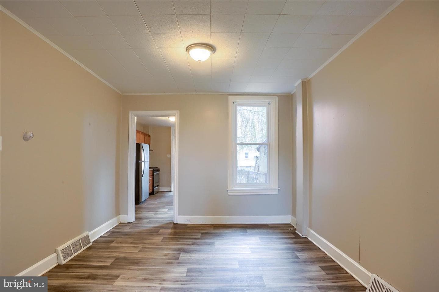 347 E Louther Street photo 7