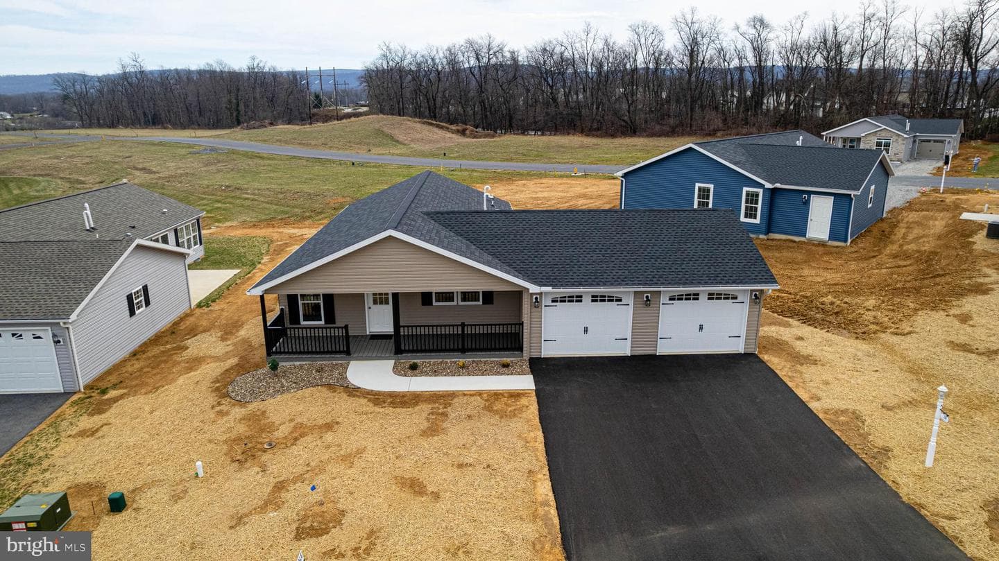 26 Burke Drive, Shippensburg