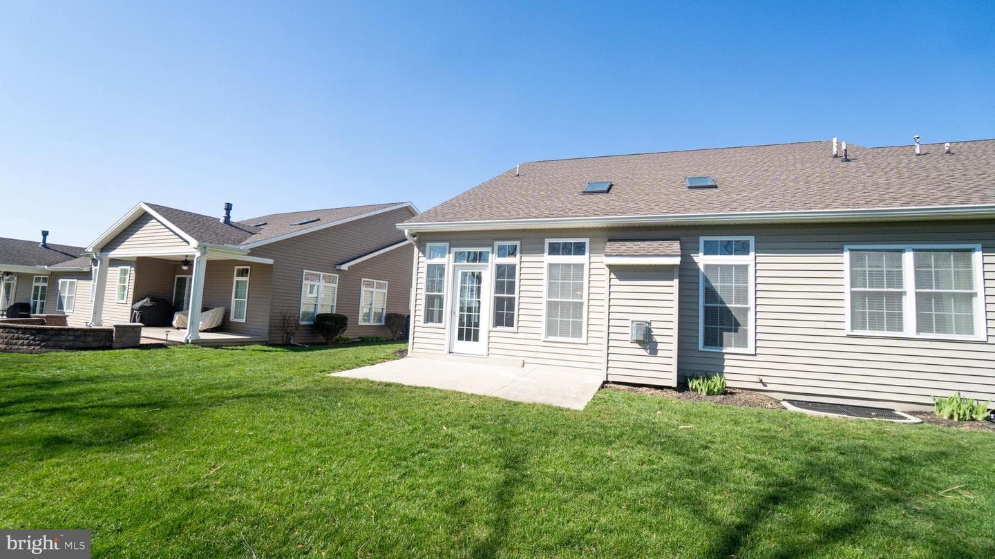 6210 Rivendale Court photo 3