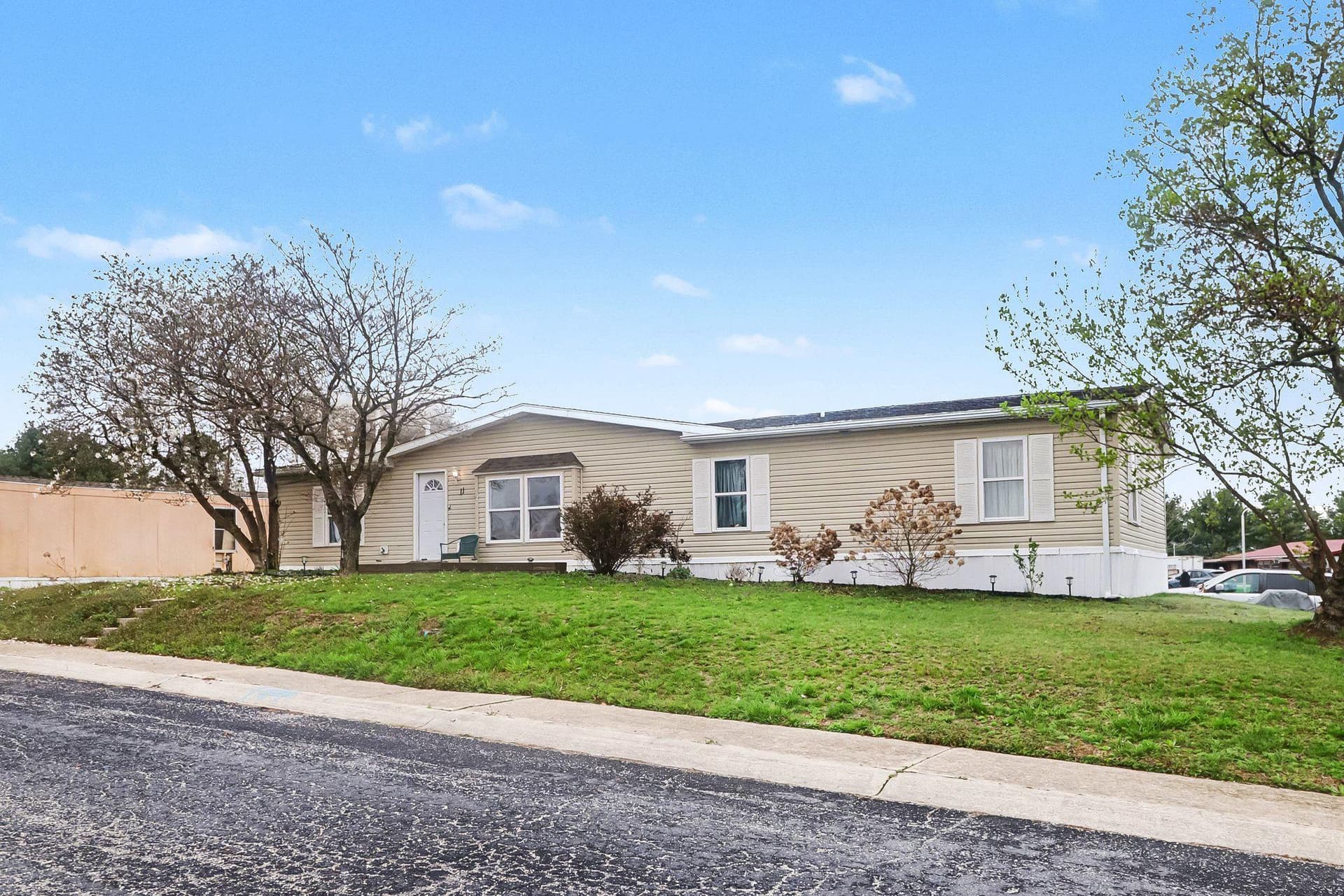 11 Heather Drive photo 3