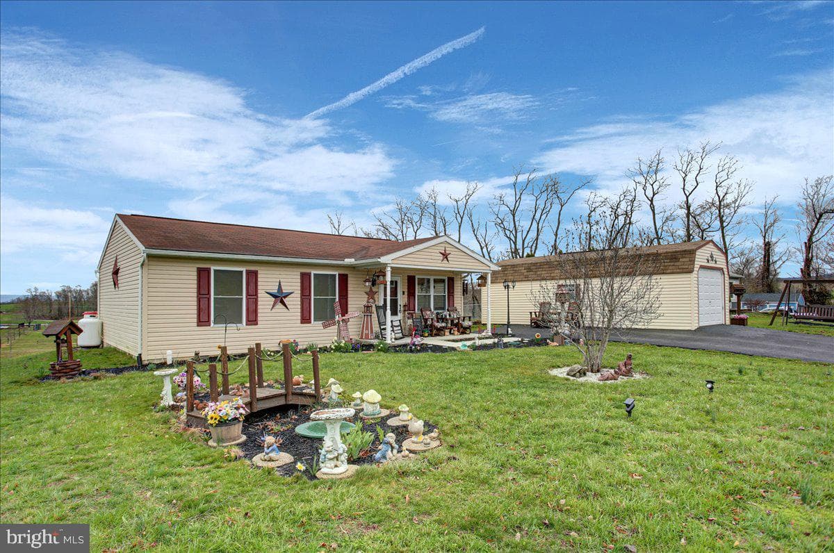 39 Highland Avenue, Shippensburg