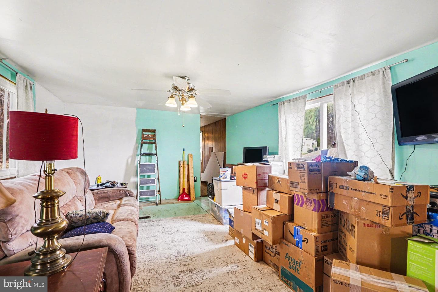 55 Helena Lane photo 2