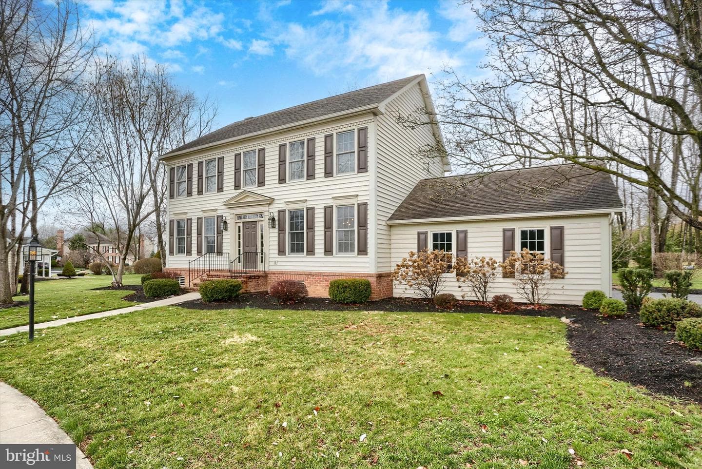 203 Friar Court photo 2