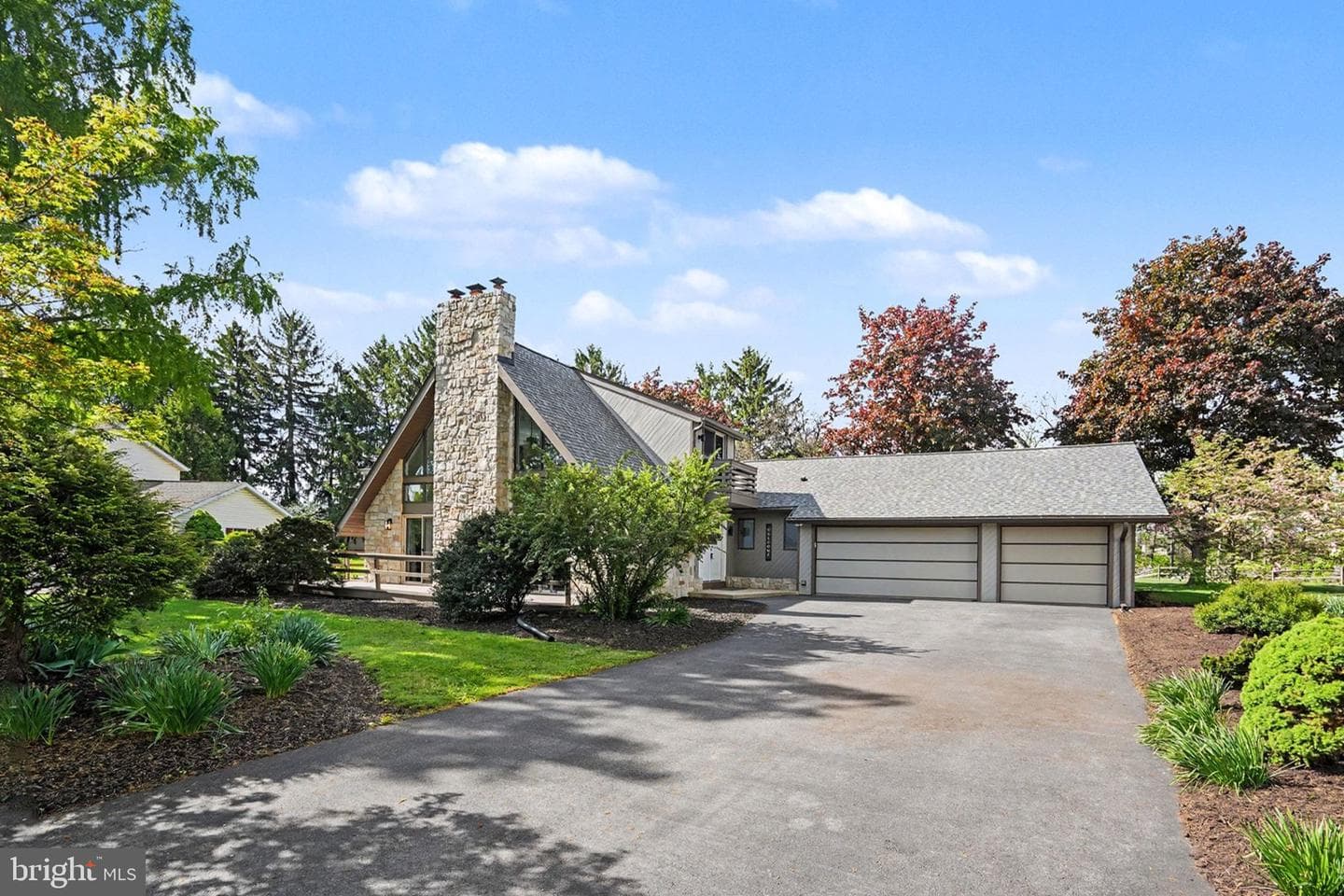 811 Wellington Drive, Carlisle