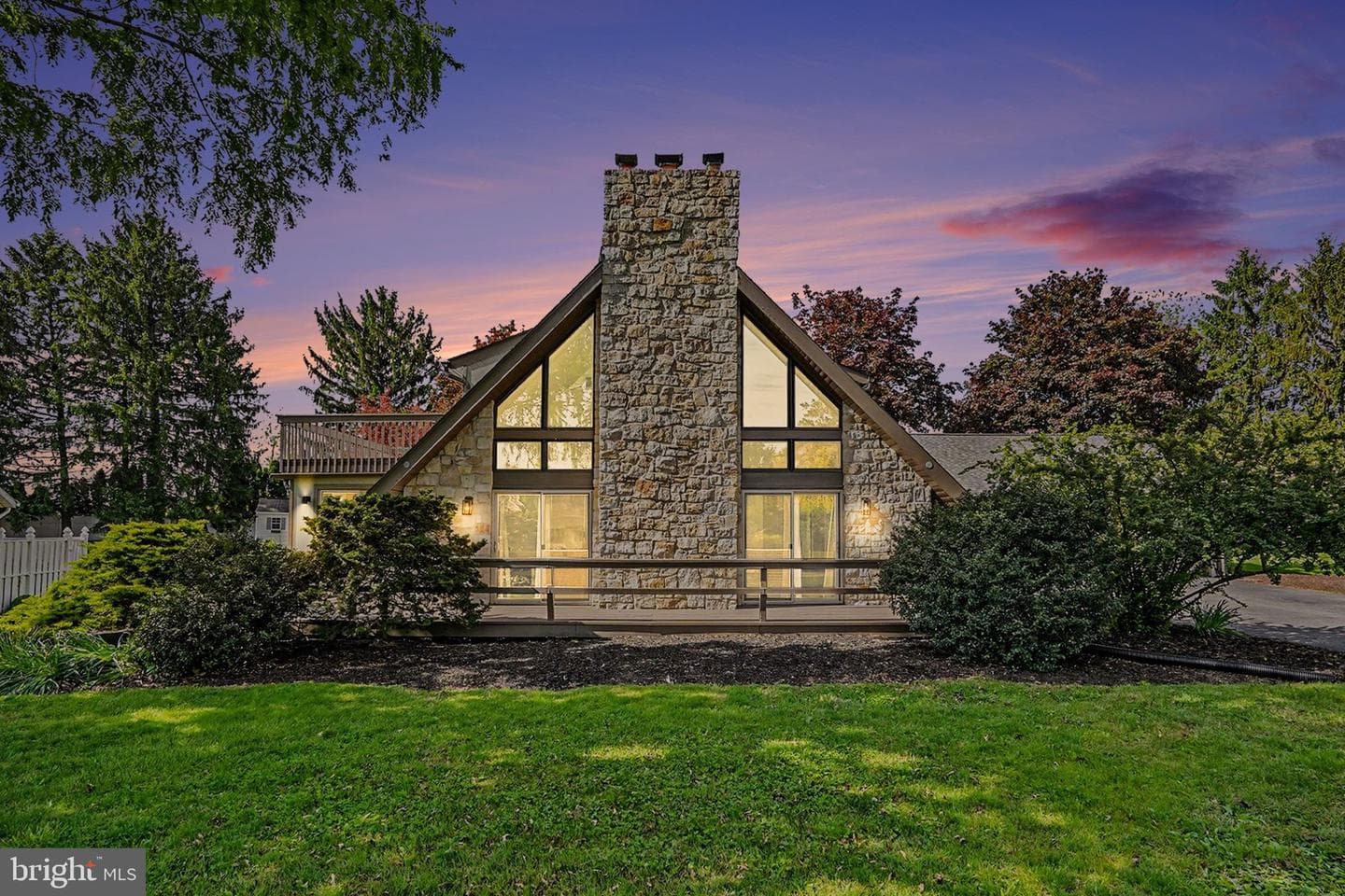 811 Wellington Drive photo 3