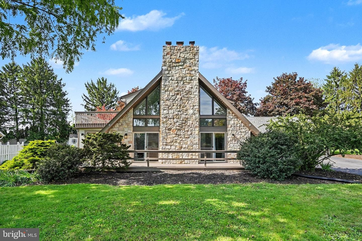 811 Wellington Drive photo 39