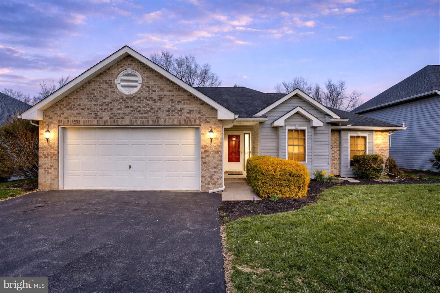28 Longwood Drive