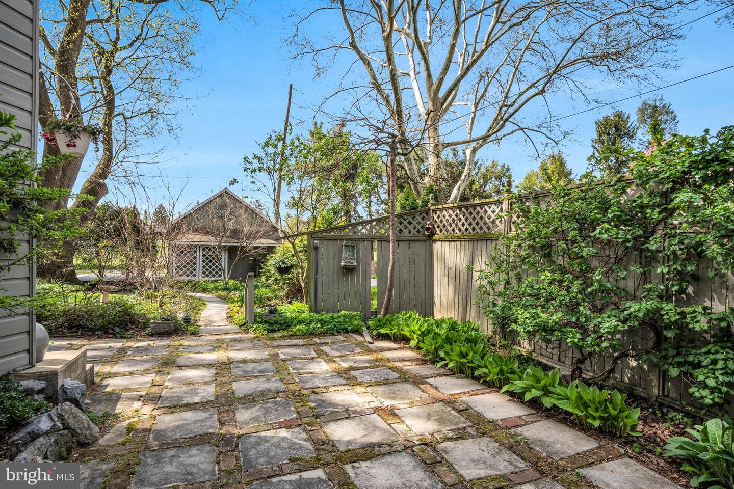 416 Walnut Street photo 36