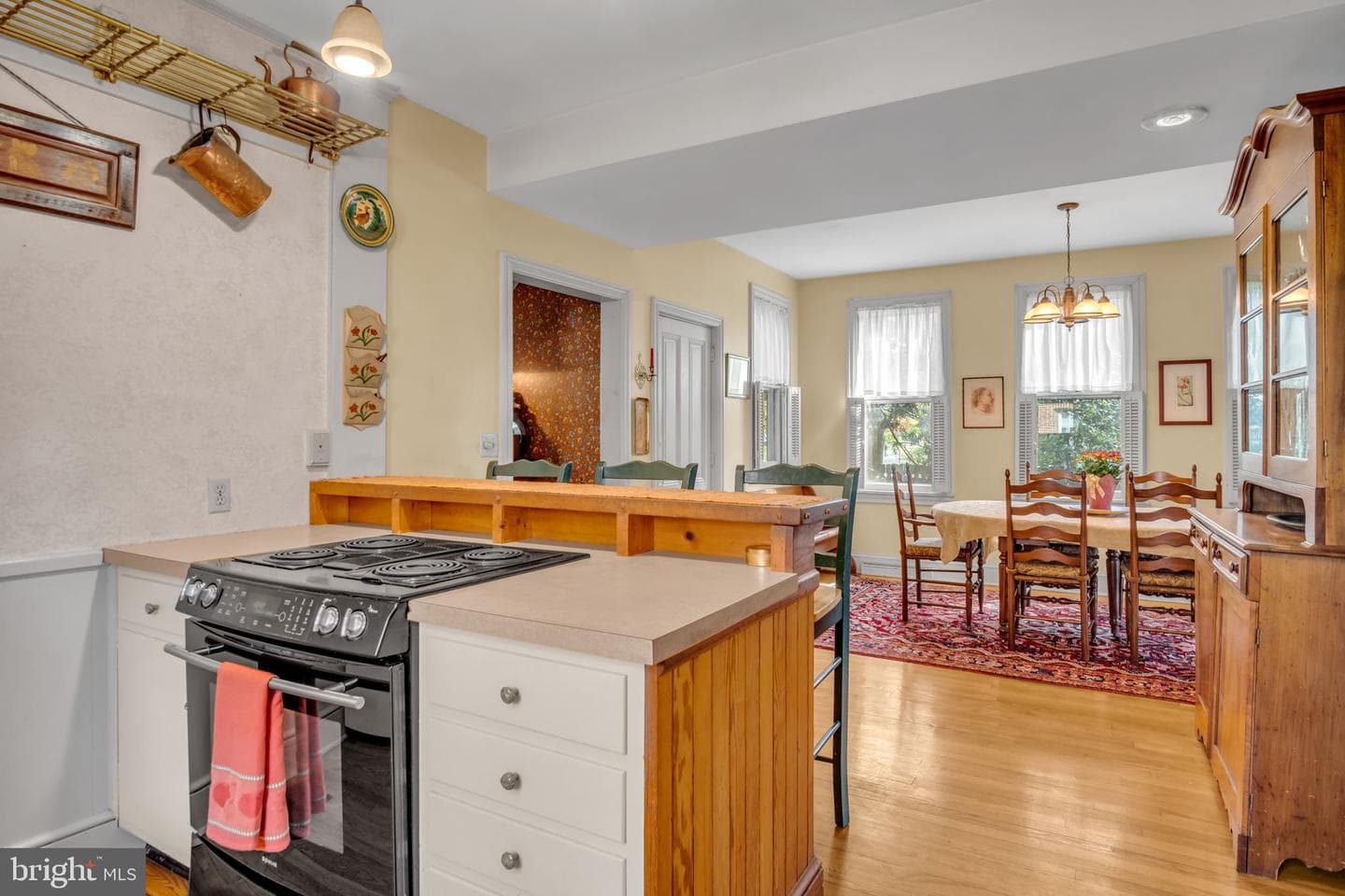 416 Walnut Street photo 8