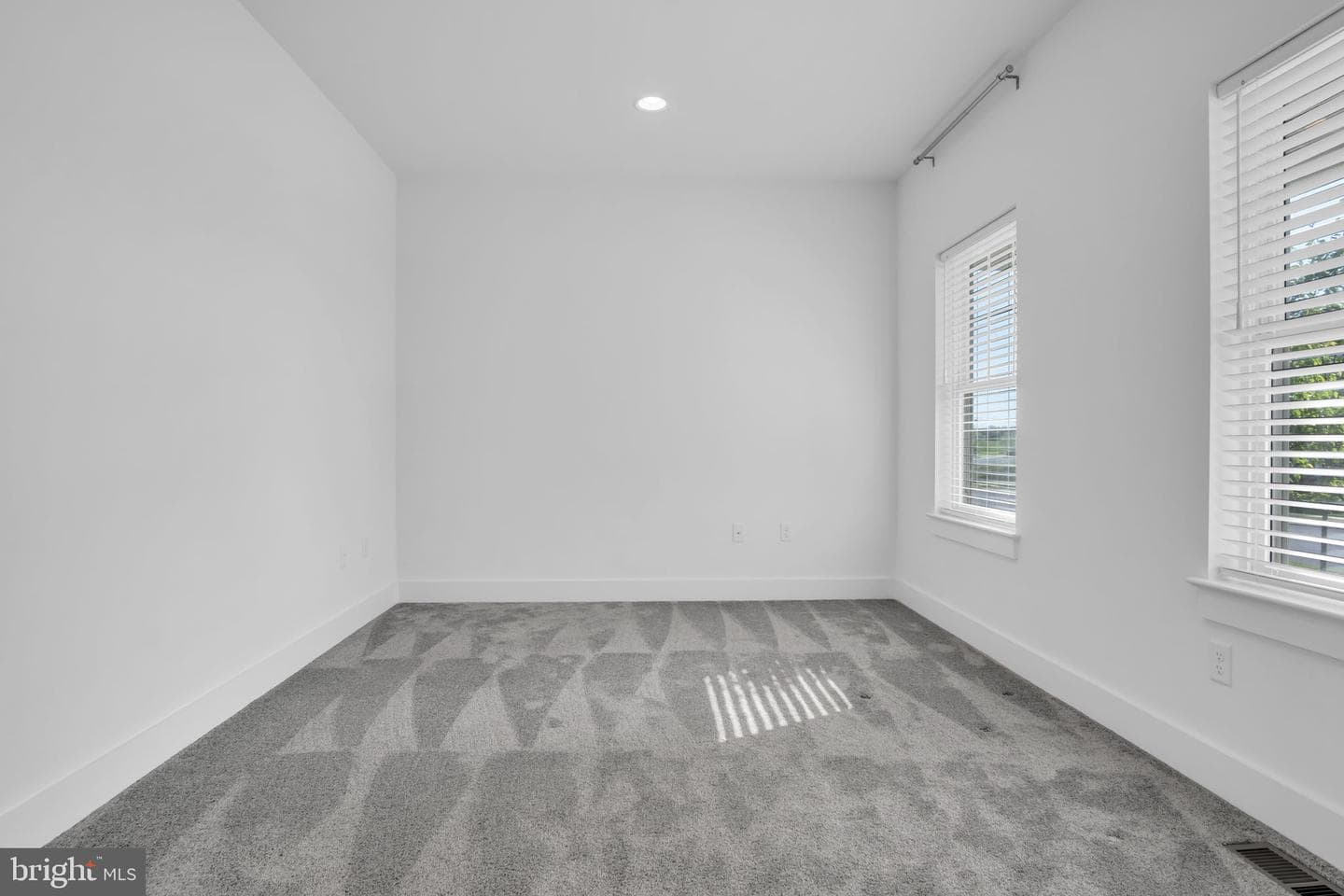14 Danbury Drive photo 7