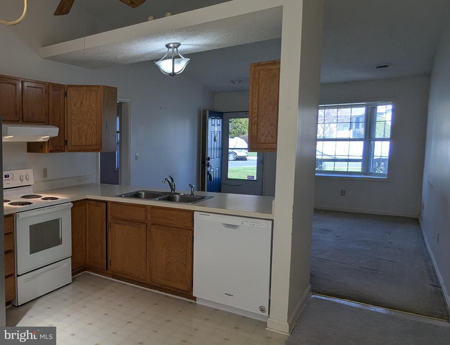 14 Greenspring Drive photo 10