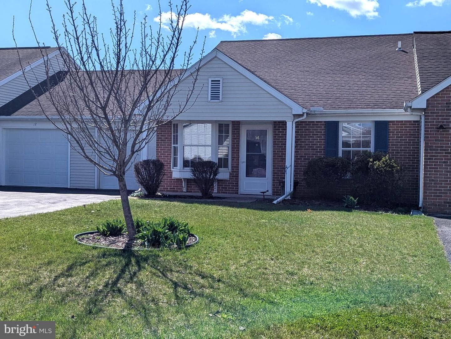 14 Greenspring Drive photo 2
