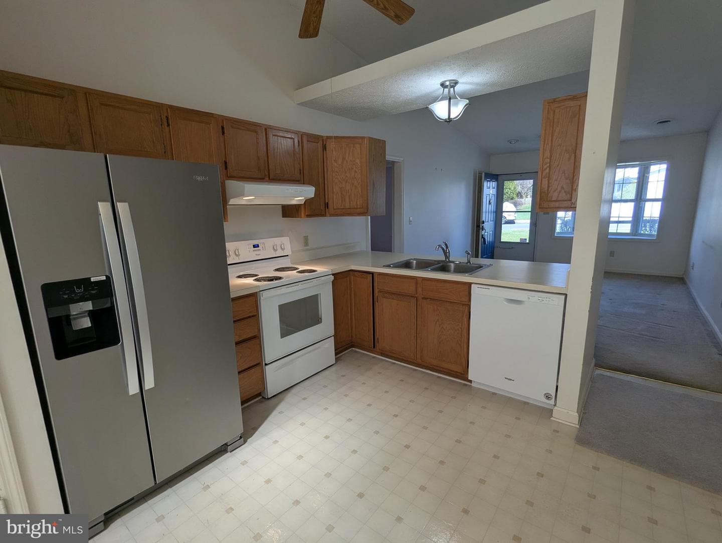 14 Greenspring Drive photo 3