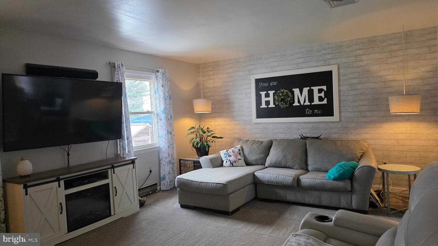 29 Clover Lane photo 2