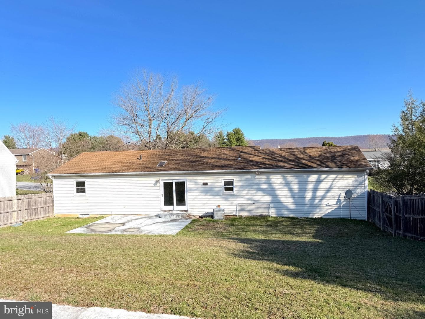 8 Wheatfield Drive photo 4