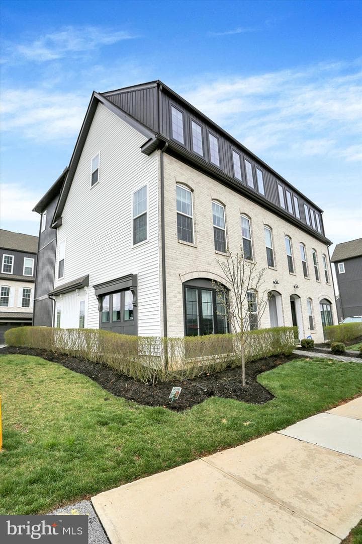 3145 Grove Court, Mechanicsburg