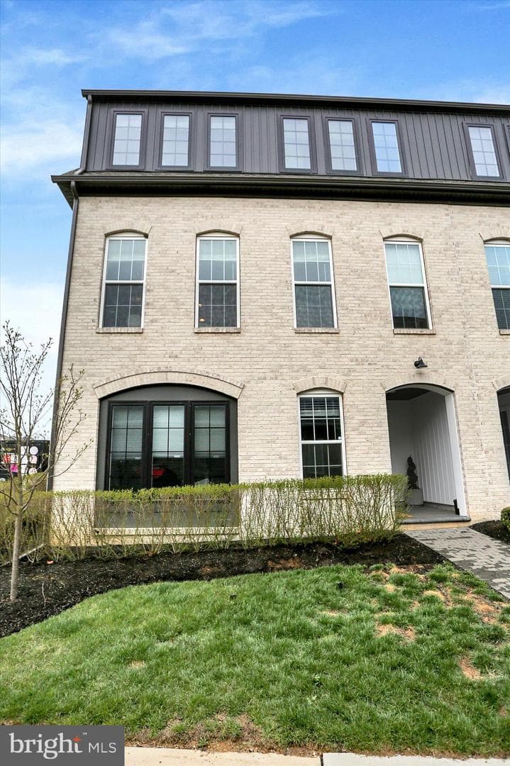 3145 Grove Court photo 4