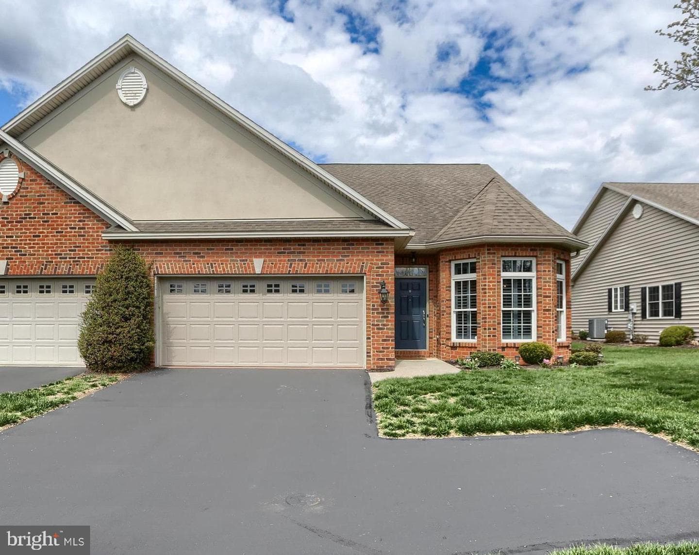 5405 Rivendale Boulevard photo 3