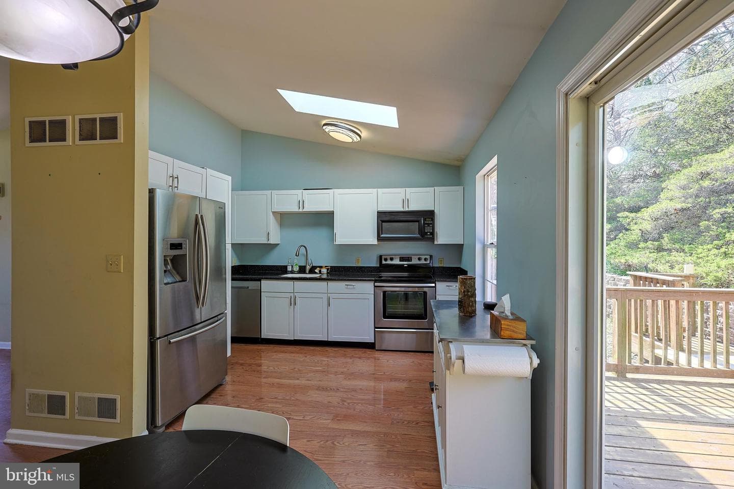 6104 Locust Lane photo 7