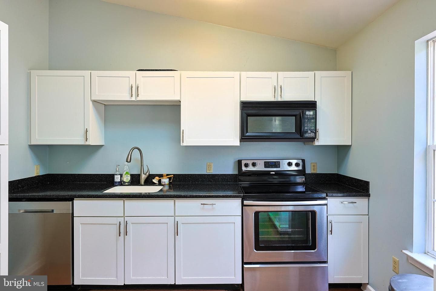6104 Locust Lane photo 8