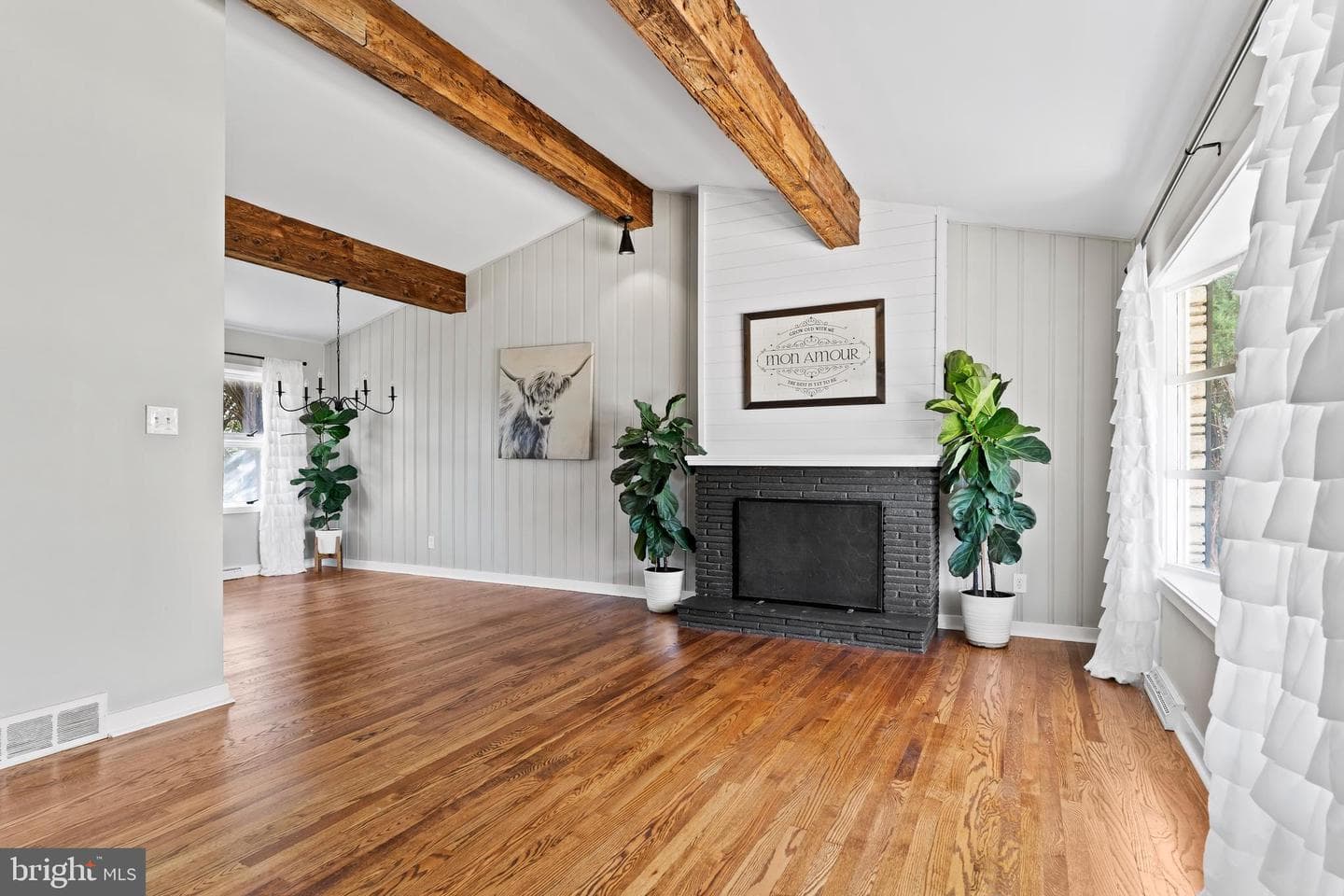 3407 Logan Street photo 11