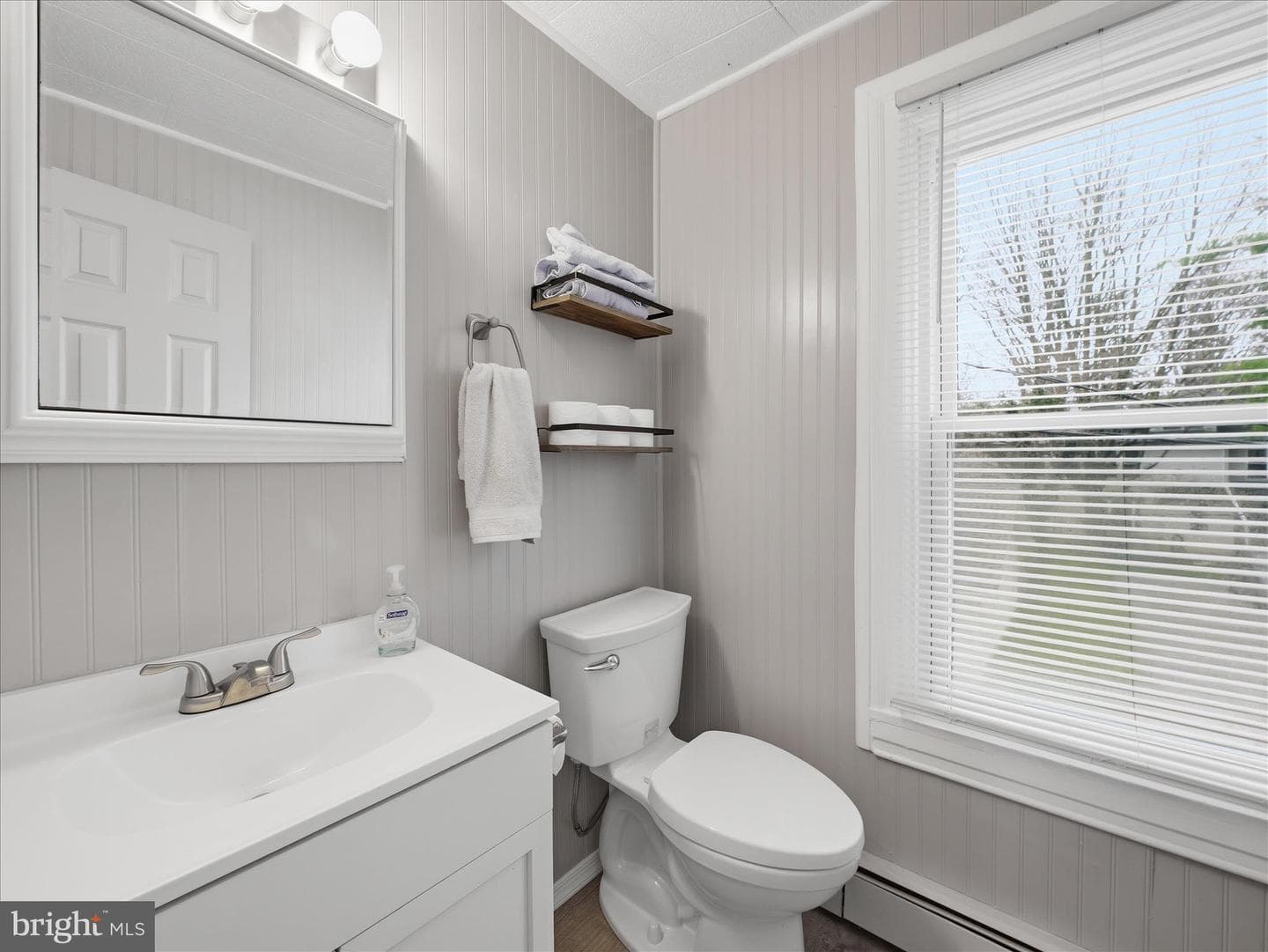 18 Richard Avenue photo 26