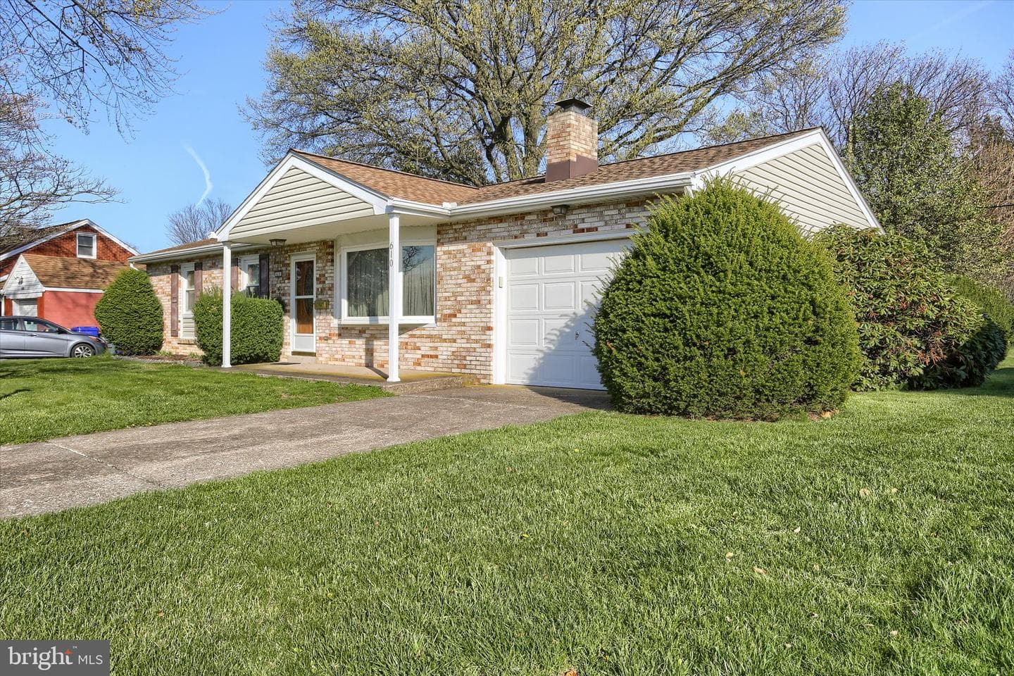 610 Grandview Avenue photo 2