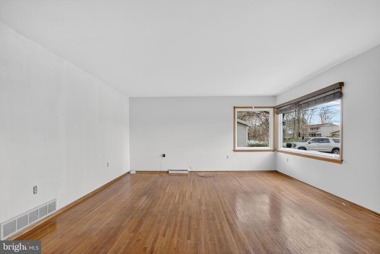 913 Gobin Street photo 13