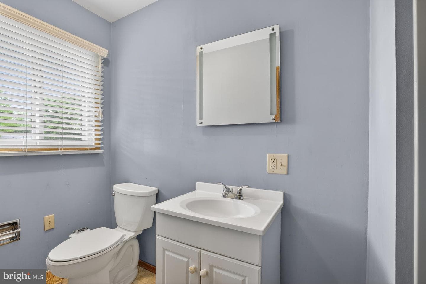 913 Gobin Street photo 25