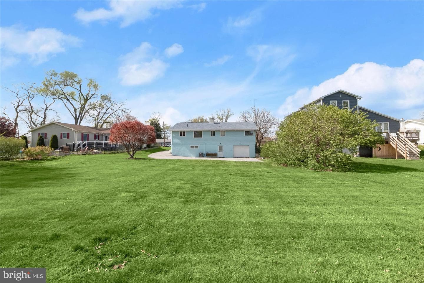 913 Gobin Street photo 48