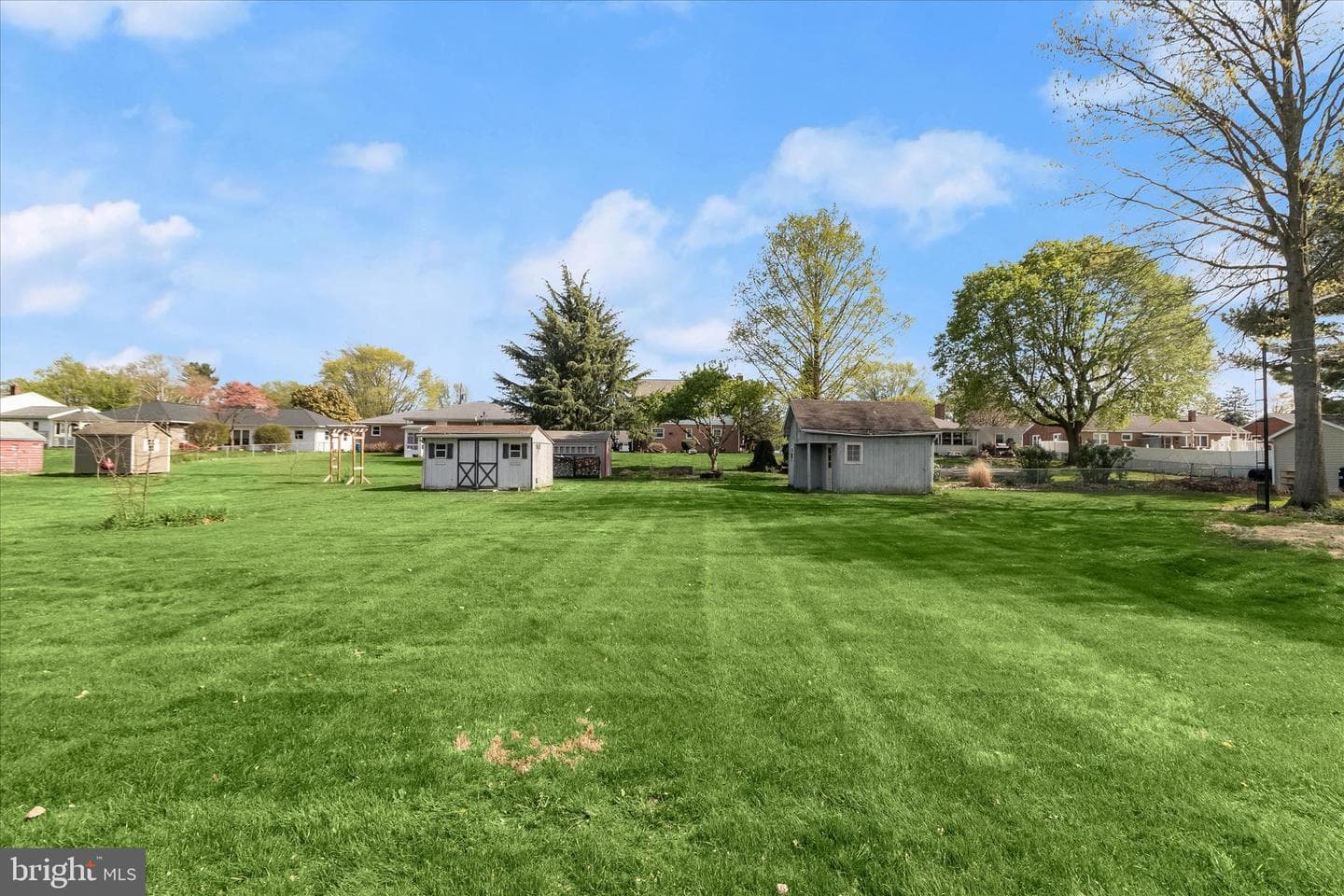 913 Gobin Street photo 56