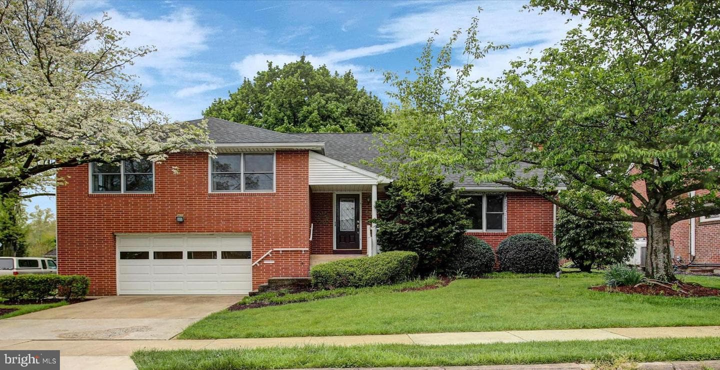 212 E Walnut Street, Shiremanstown