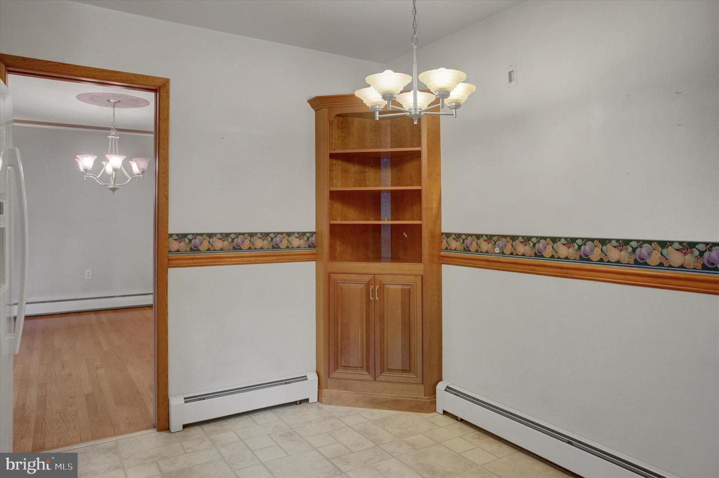 212 E Walnut Street photo 10