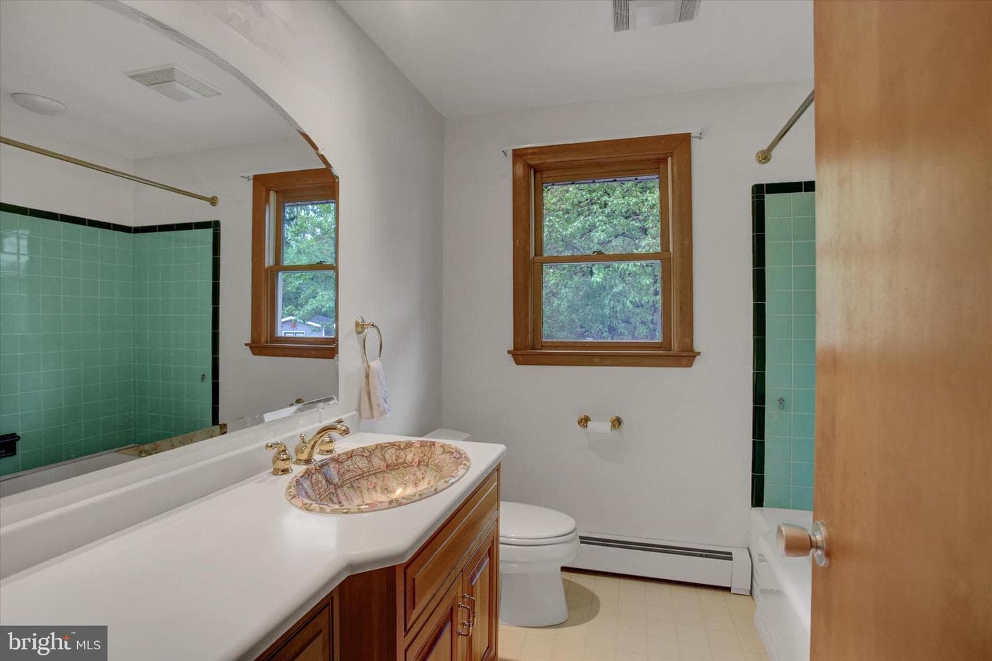 212 E Walnut Street photo 11