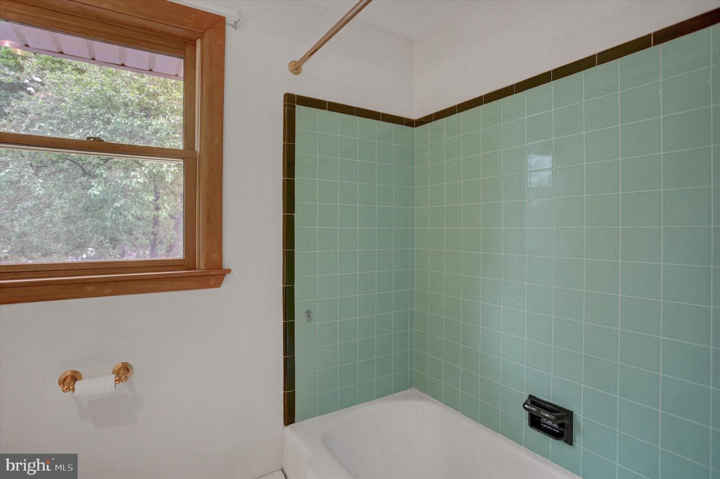 212 E Walnut Street photo 12