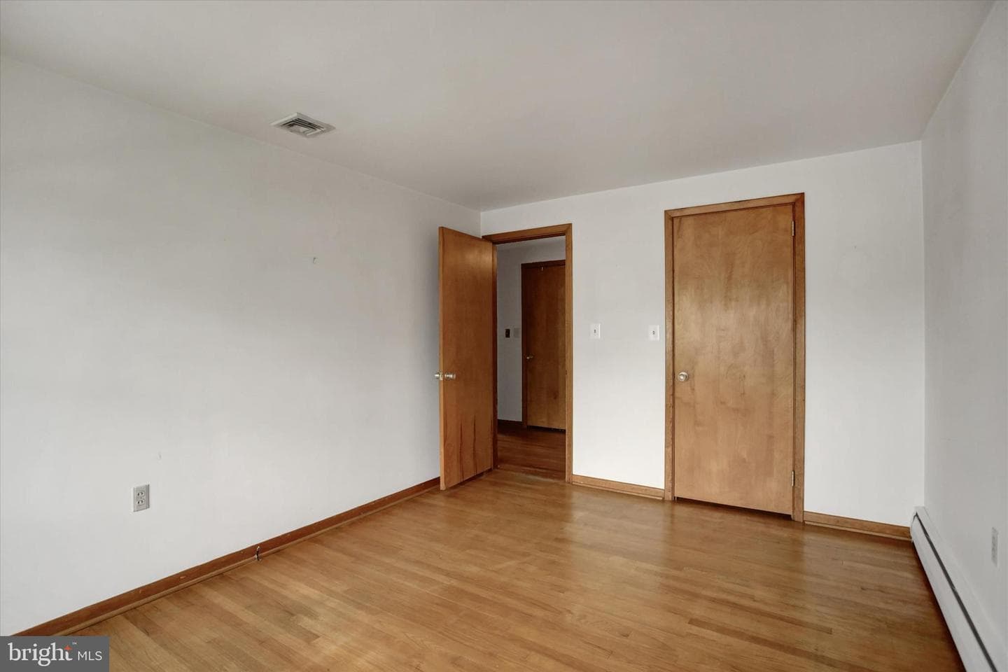212 E Walnut Street photo 14