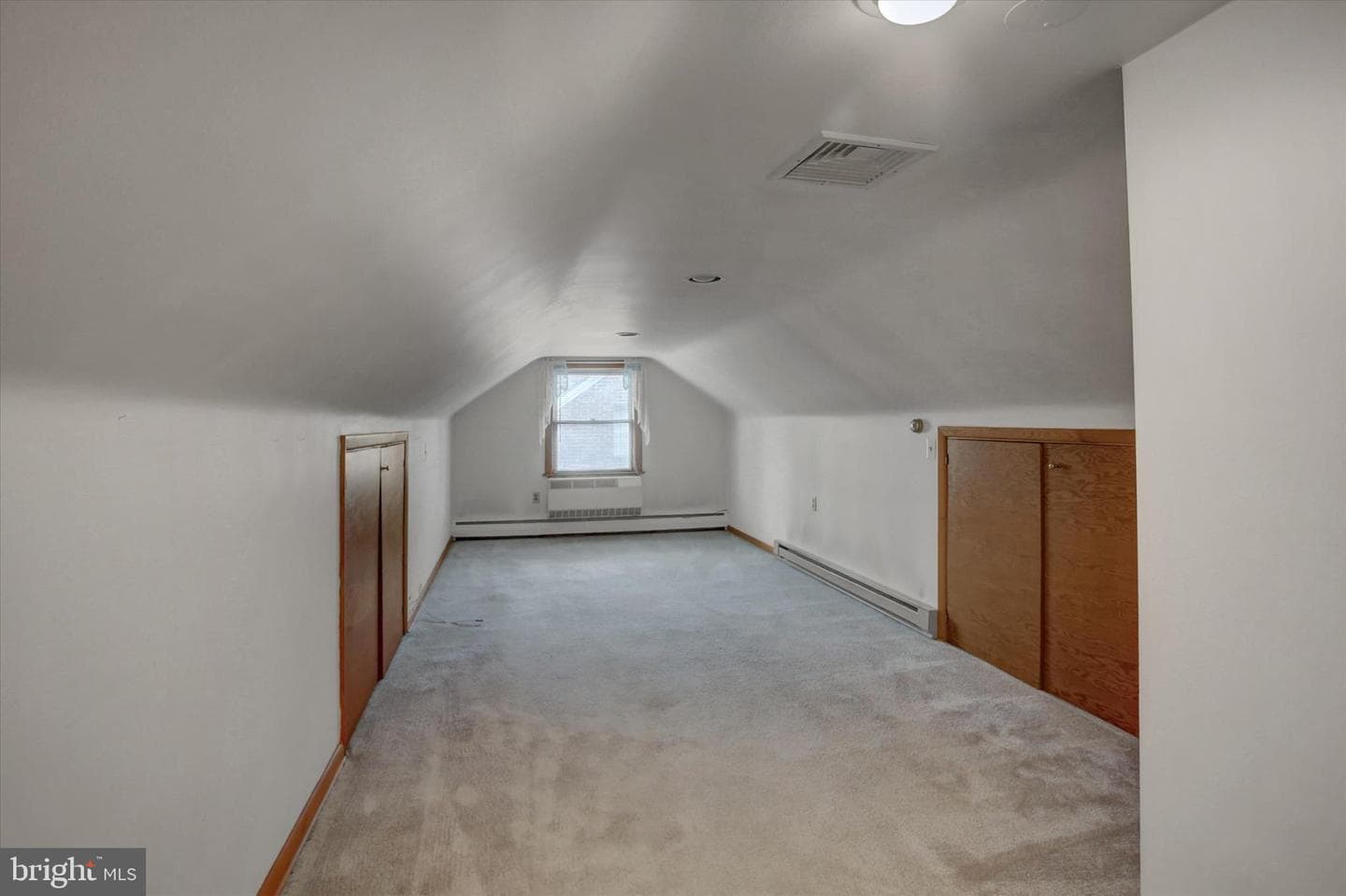 212 E Walnut Street photo 19