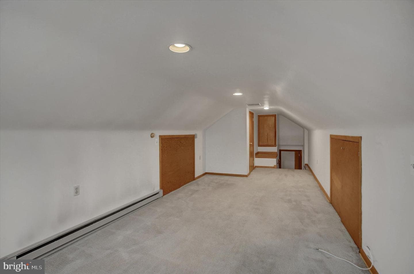 212 E Walnut Street photo 20