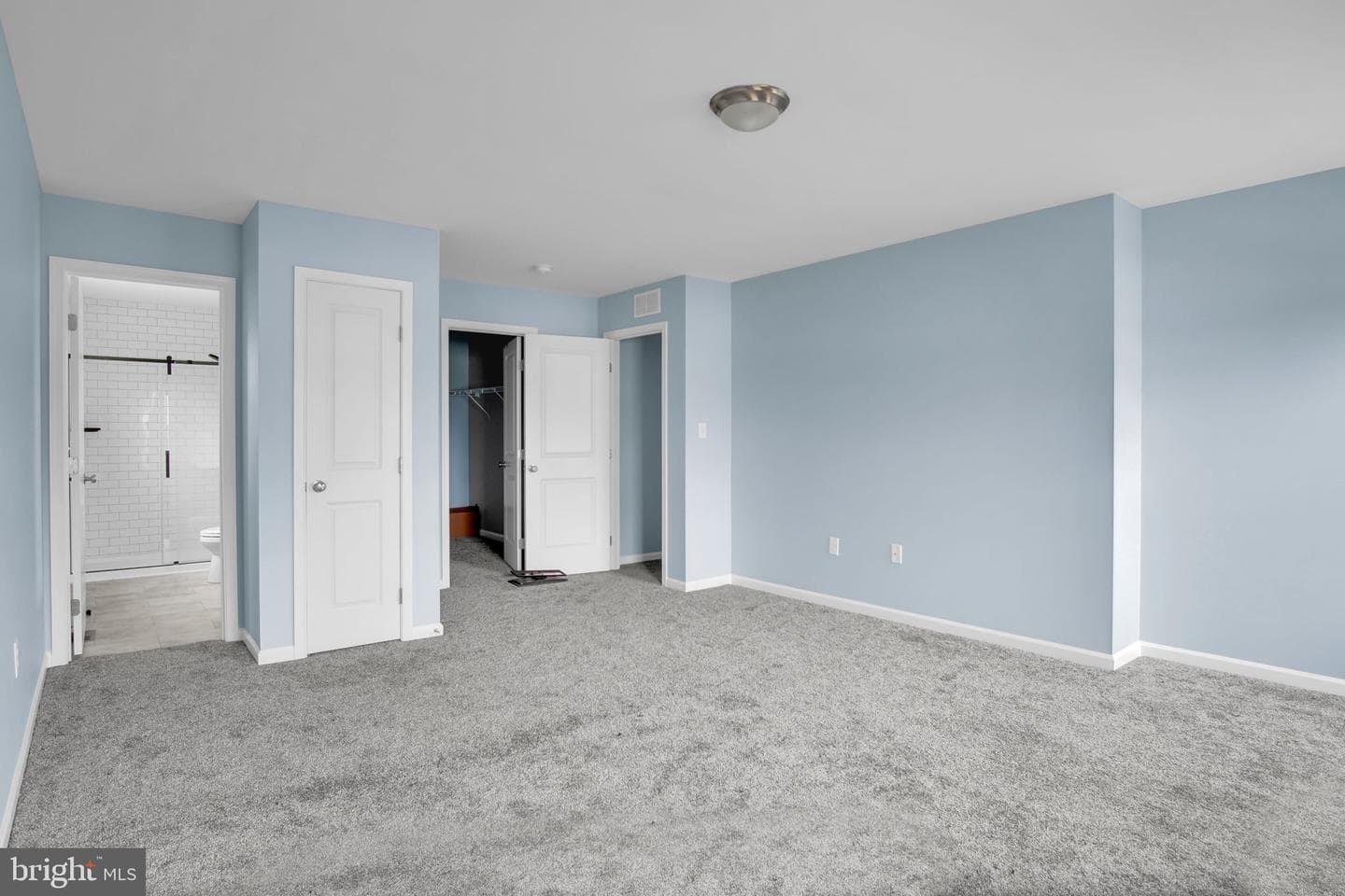 944 W North Street Street photo 17