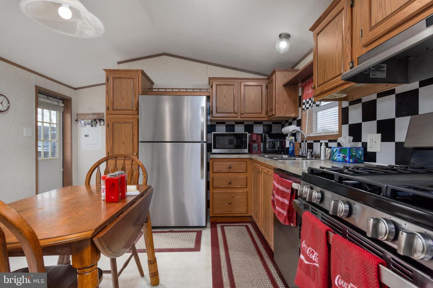 304 Raven Court photo 17