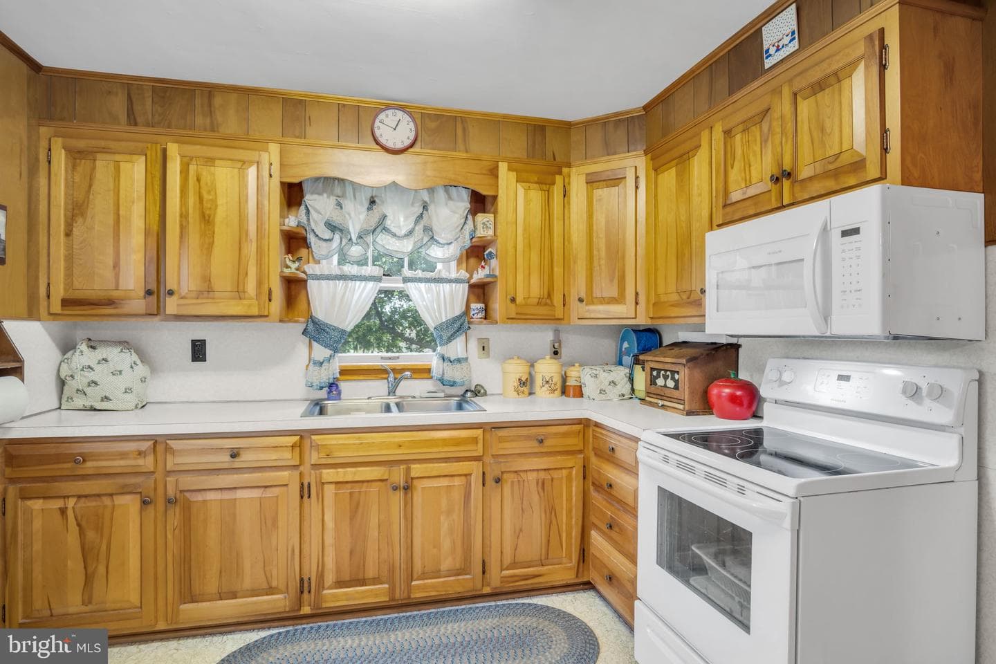 2740 Enola Road photo 4