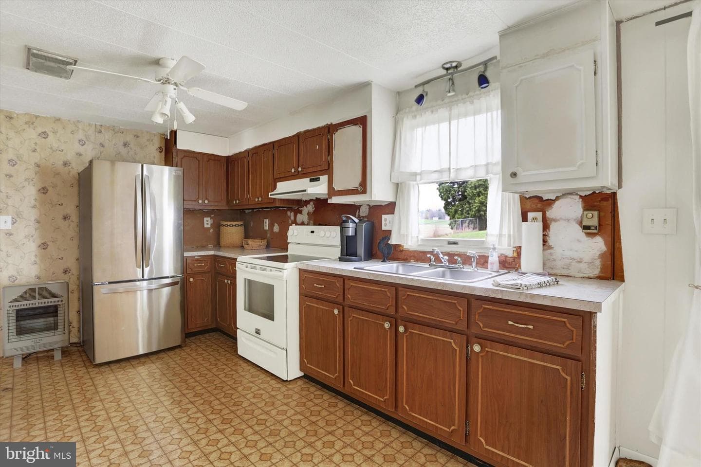 143 Kline Road photo 9